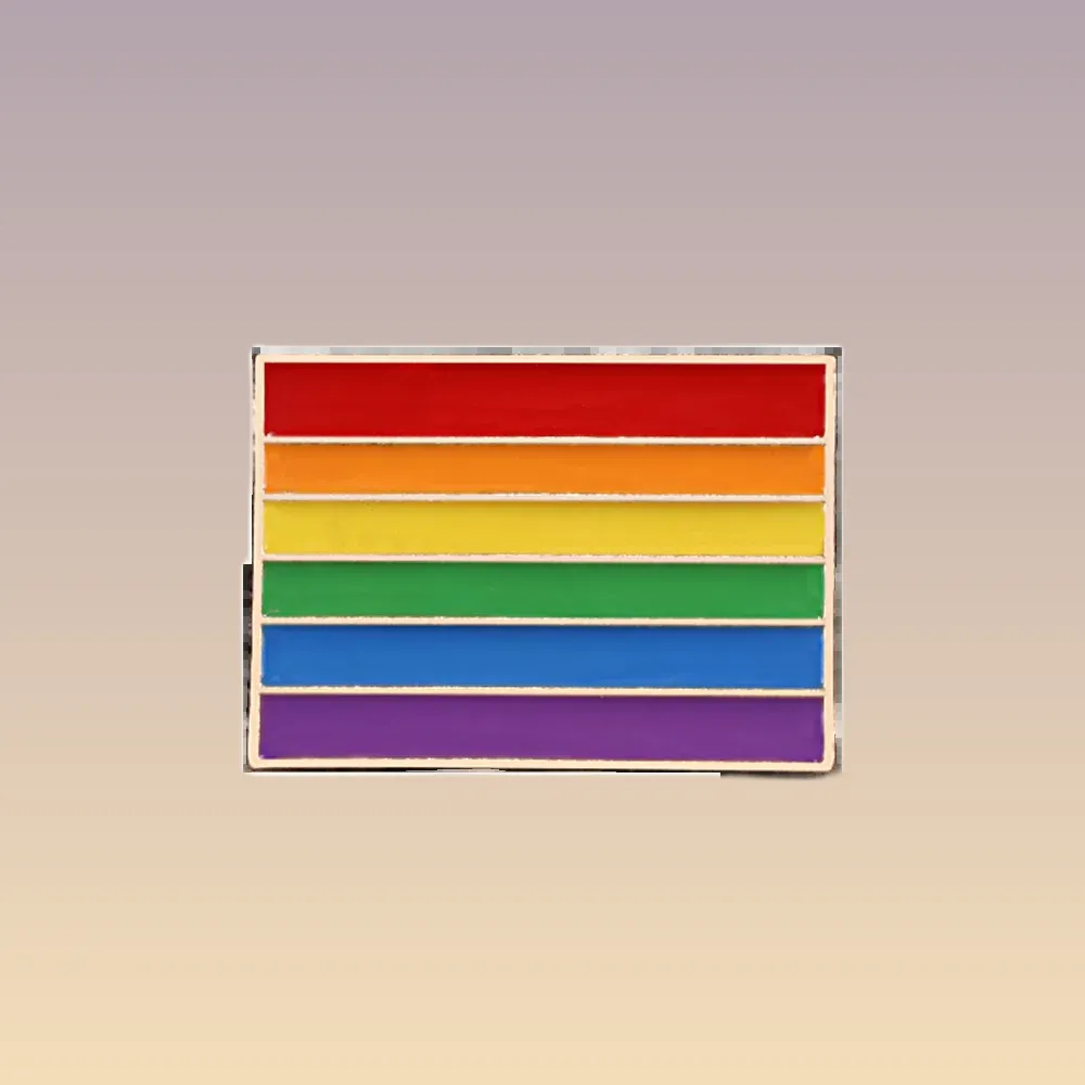 Découvrez nos pins LGBT - Drapeau de la fierté #5, parfaits pour afficher votre soutien et votre fierté. Commandez maintenant pour compléter votre collection !