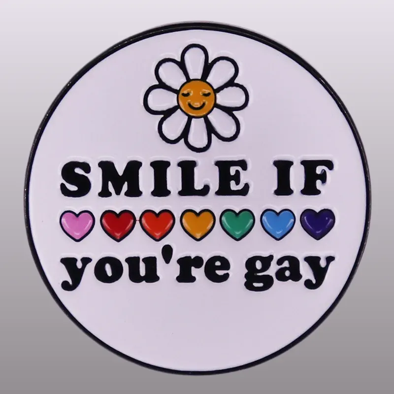 Découvrez nos pins LGBT - Smile, un accessoire coloré et engageant pour afficher votre fierté. Achetez maintenant et ajoutez une touche optimiste à votre style !