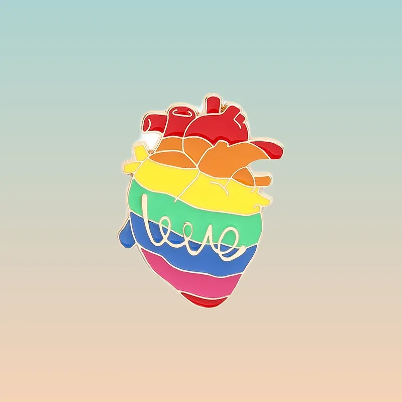 Découvrez nos pins LGBT - Trash Love, l'accessoire idéal pour exprimer votre identité et votre style. Achetez dès maintenant pour afficher votre fier soutien!
